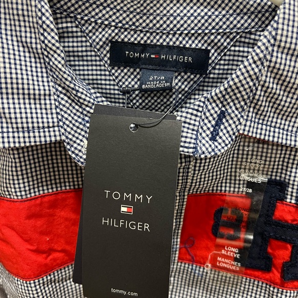 NWT - Tommy Hilfiger - boys plaid button down shirt. - Picture 4 of 6